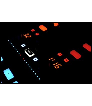 NATIVE INSTRUMENTS TRAKTOR KONTROLX1MKII