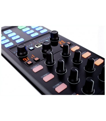 NATIVE INSTRUMENTS TRAKTOR KONTROLX1MKII