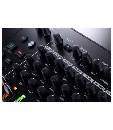 CAJA DE RITMOS ROLAND TR-8S